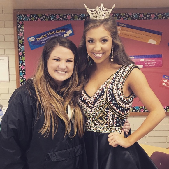 Meet your Posher, Christie