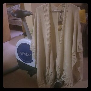 *flash sale* Chelsea & Violet sweater poncho