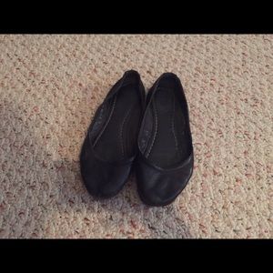 Frye black leather flats