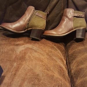 Sperry Topsider Booties