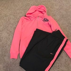 NIKE JOGGING SET