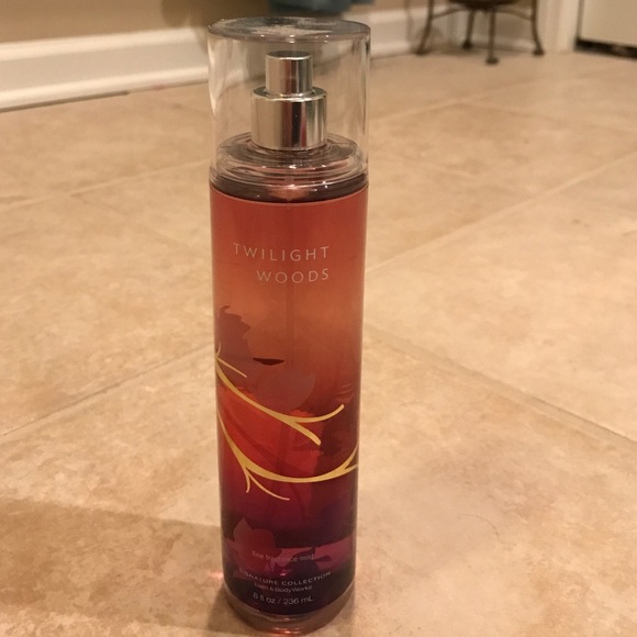 Twilight woods body spray