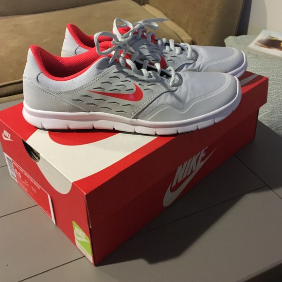 Women's Nike running shoes (with box)
