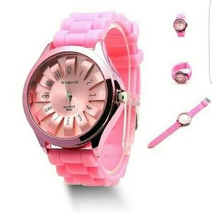 NEW Silicone Quartz Sports Style Watch For Women