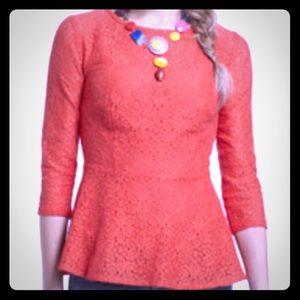 Beautiful peplum 3/4-length shirt in red-orange