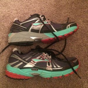 Brooks Adrenaline GTS 12