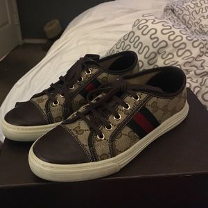 Women's Gucci low top sneakers.