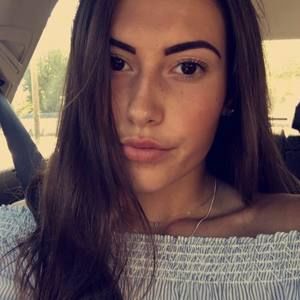 Meet your Posher, Brittany