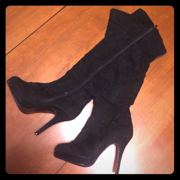 Long suede black boots