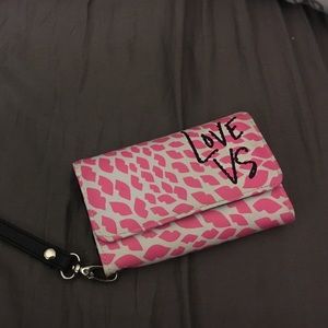 iPhone 5 Victoria's Secret wristlet wallet case.