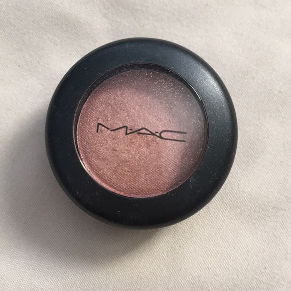 MAC eyeshadow in Bold & Brazen- used