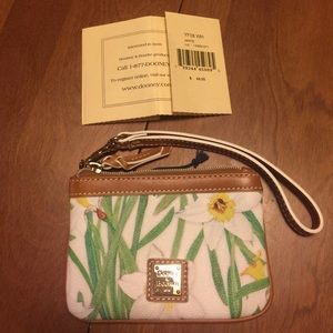 Dooney & Bourke wristlet