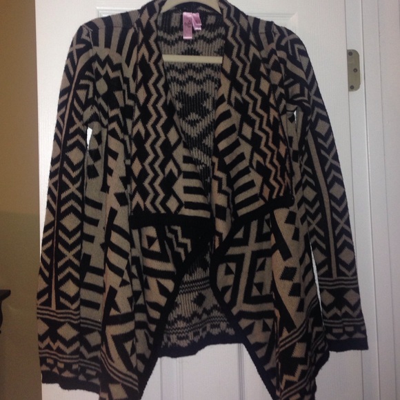 Tan and black cardigan - Picture 1 of 1