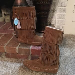 Women's suede boots