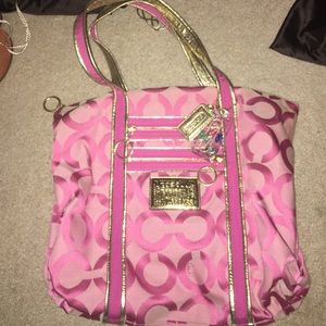 Medium sized Coach bag