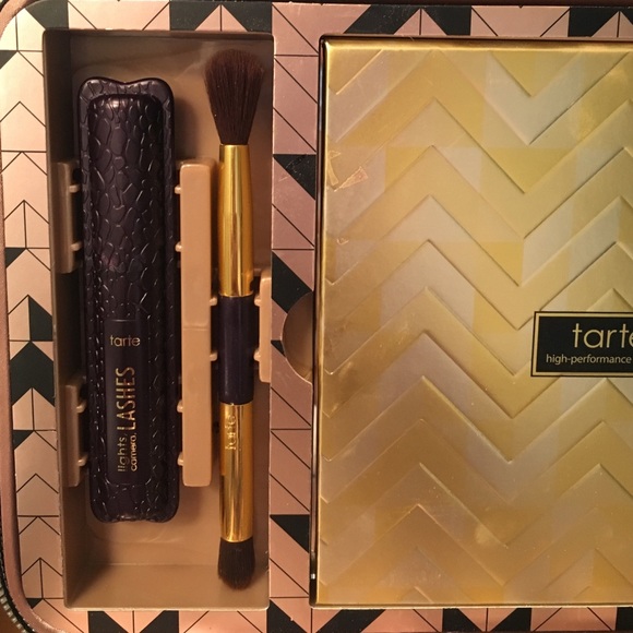 ❌SOLD Tarte: Light of the Party Holiday Set 2015❌ - Picture 3 of 4