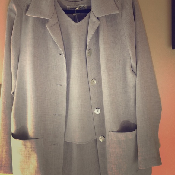 3 piece linen suit.