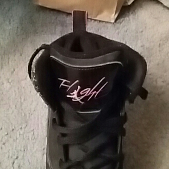 Jordans only worn once for dance limited edition