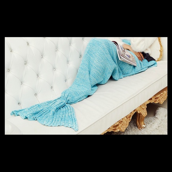 Zara Accessories - NIP kid's mermaid blanket. So cute!