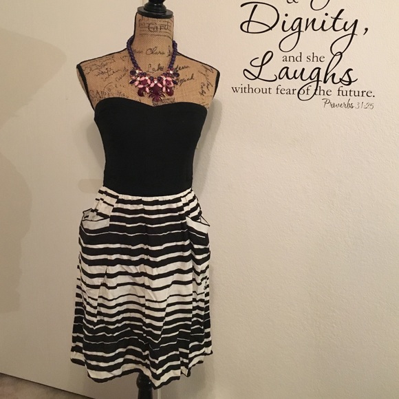 Strapless striped dress
