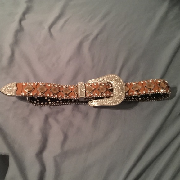Medium brown leather embellished belt