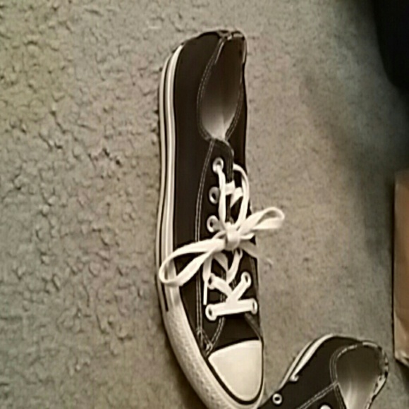 Converse barely worn - Picture 2 of 2