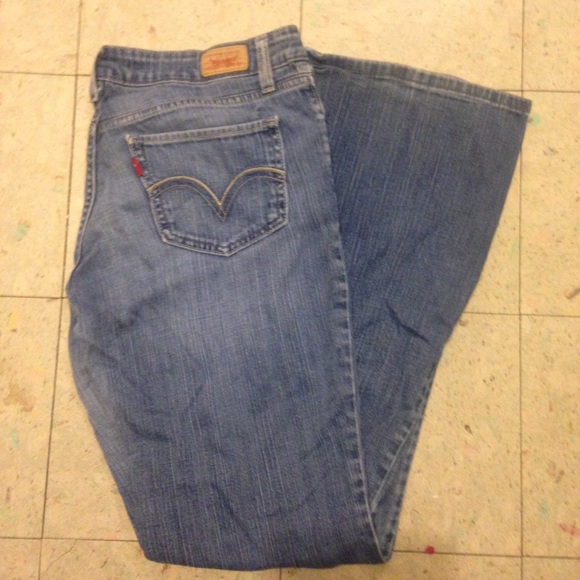 Levi's 518 Superlow Bootcut Jeans