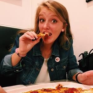 Meet your Posher, Julia