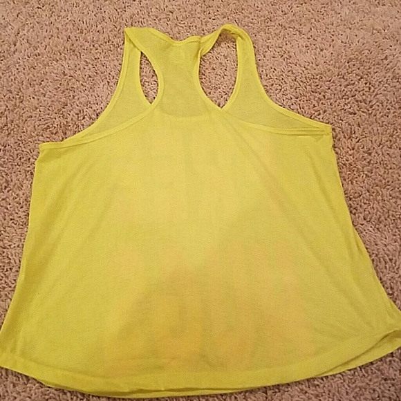 Tank Top. Large - Picture 2 of 3