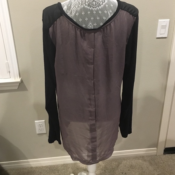 🎉HP🎉Black Blouse with Sheer Back - Picture 3 of 4