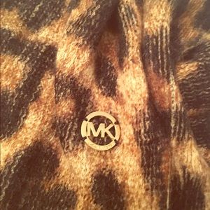 Michael Kors Inifinity Scarf - Leopard