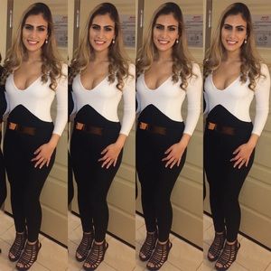 Top Chic: One Piece, Long-Sleeved, Deep V-Neck