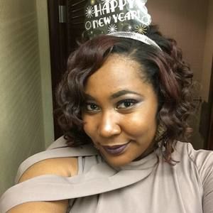 Meet your Posher, Shana