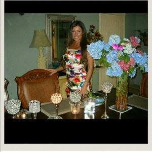 Maggy London floral dress sz4. SOLD!