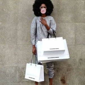 Meet your Posher, Aurora