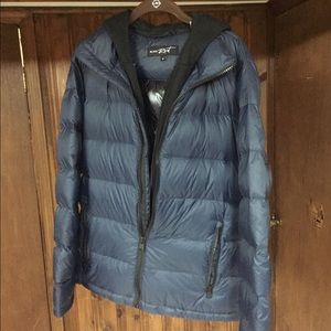 Black rivet men's puffer jacket