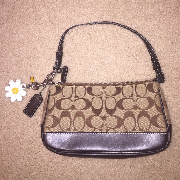 Authentic Coach Small Signature Shoulder Bag