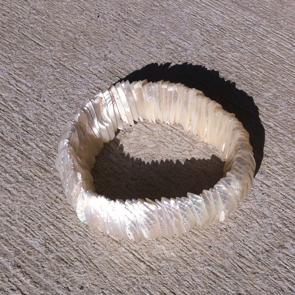 Shell bracelet - Picture 2 of 4
