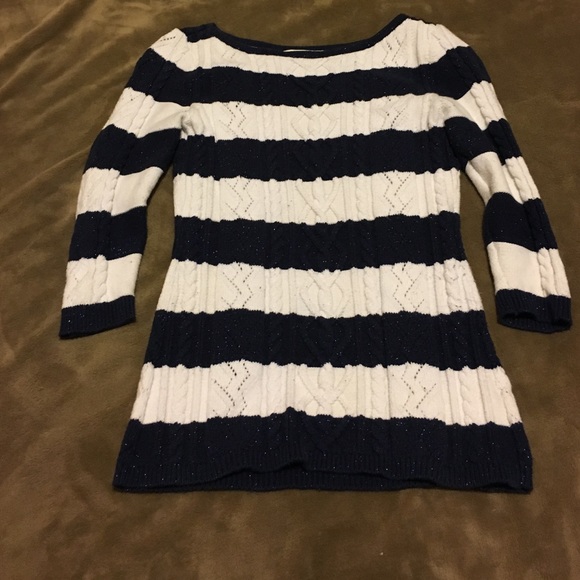 XS White House black market 3/4 sleeve sweater