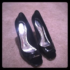 BCBG peep toe pumps