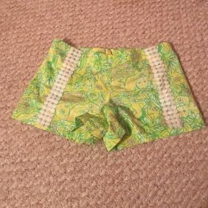 Lilly P shorts tiger print with white detail