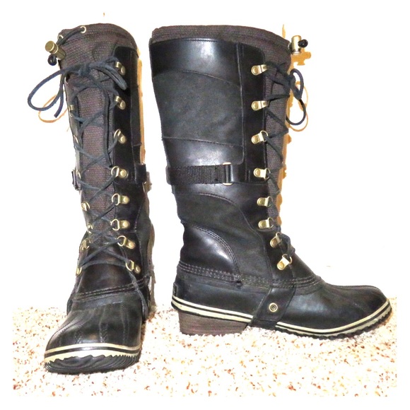 Sorel Conquest Carly Boots Women's Size 8.5