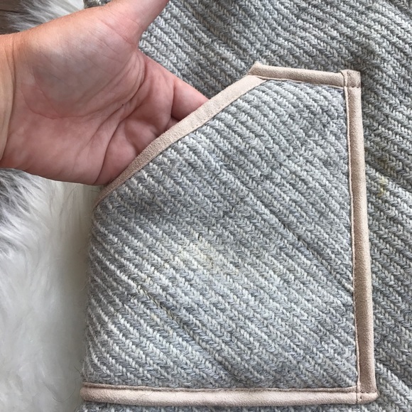 SOLD Grey Knit Vest - Picture 3 of 5