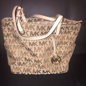 Michael Kors purse, great condition