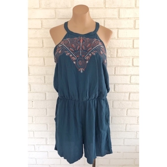 ⚡️SOLD⚡️NWT teal embroidered romper
