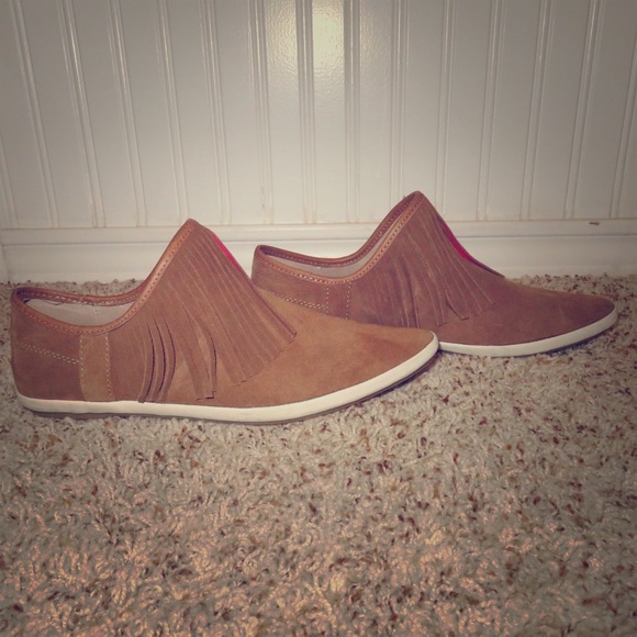 Sanuk Women's Size 8.5 Faux Suede Flats