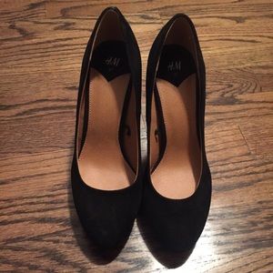 H&M Black Pumps
