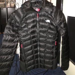 North face quince hooded jacket XS