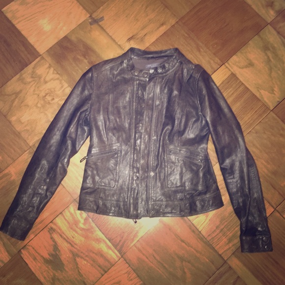 Vince. 100% leather brown bomber jacket (S)