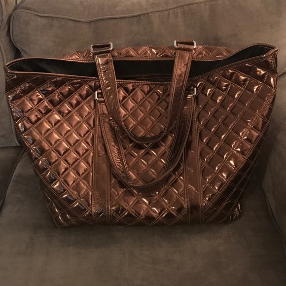 Marc Jacobs Handbags - REDUCED! Marc Jacobs Carryall Tote